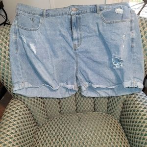 Plus size Distressed Denim Shorts